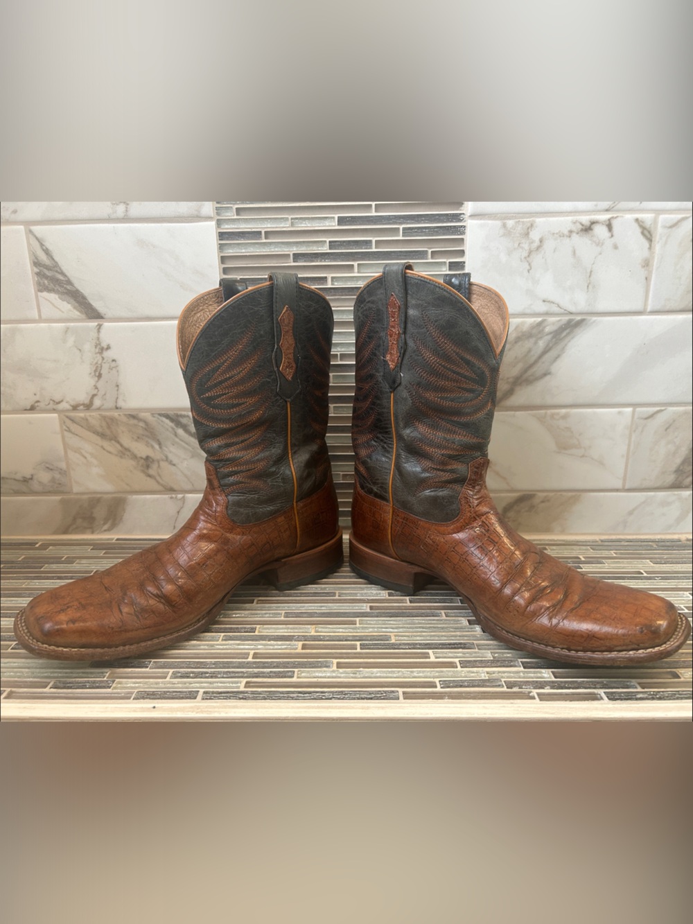 Cody James Men's Gator-Print Brown and Gray Western Cowboy Boots - Picture 8 of 12